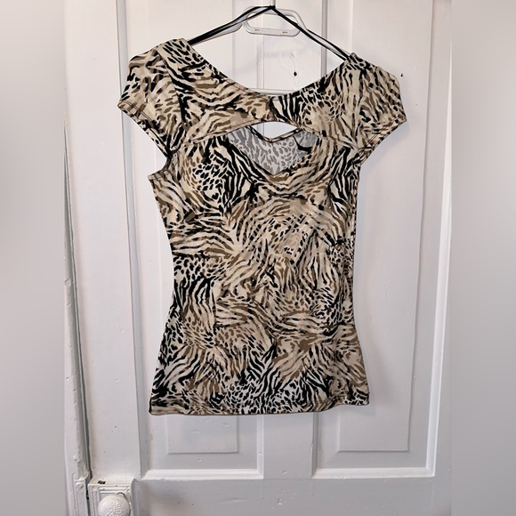 GUESS Top - Picture 1 of 3